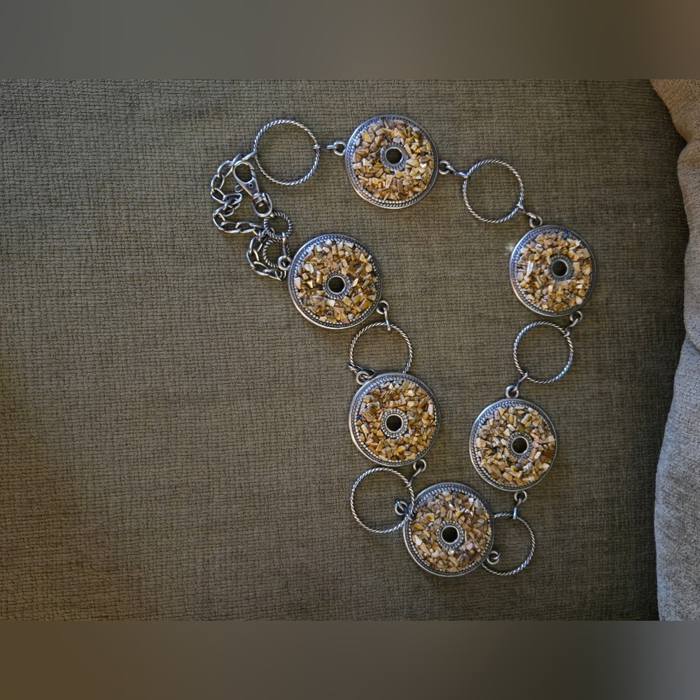 Vintage. Elegant Silver and Gold Necklace
